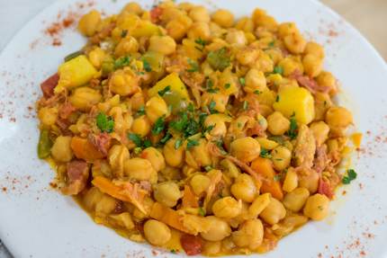 Ropa Vieja is made with chickpeas in Tenerife