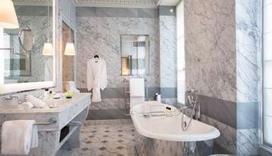 La Reserve Paris Suite Bathroom