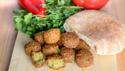 Falafel with pita bread